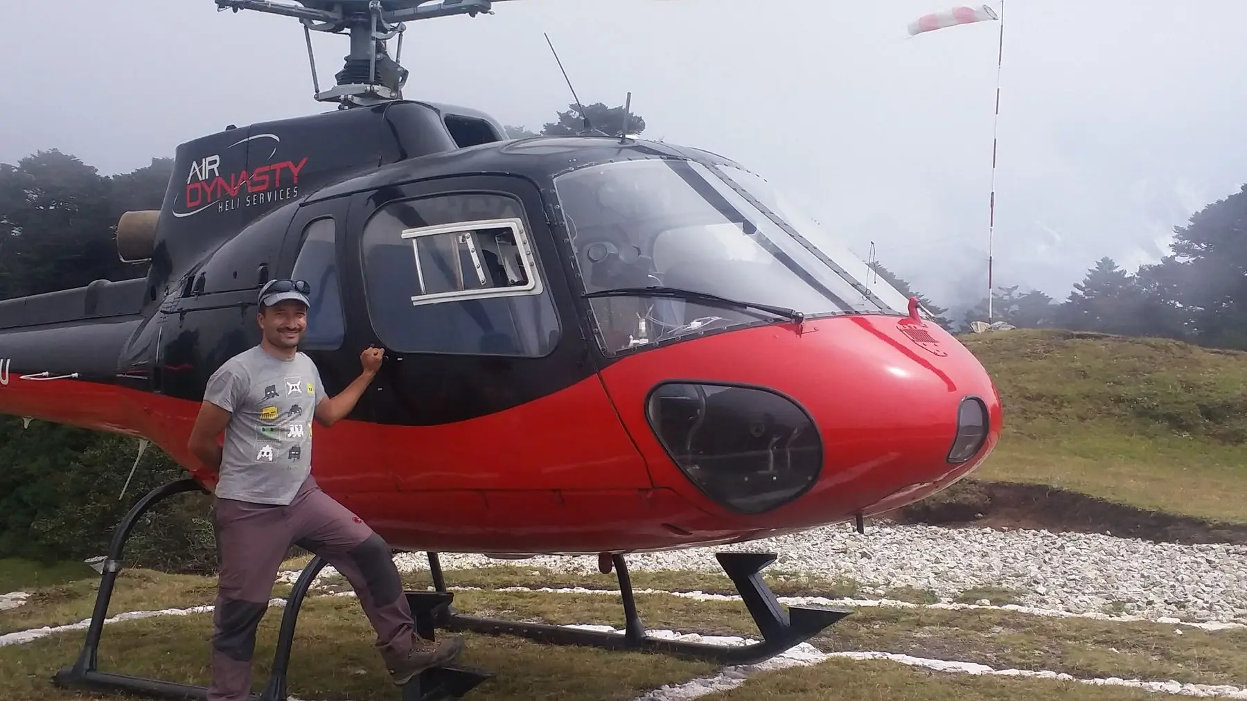 Everest Base Camp Helicopter Tour with Kala Patthar Landing, photo 2